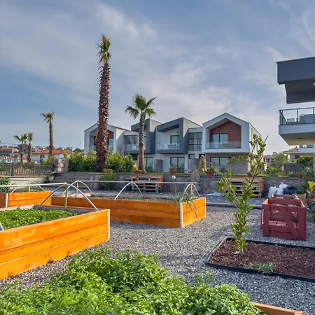 Modern 2-br Near With Pool Access E-1-75 شقة