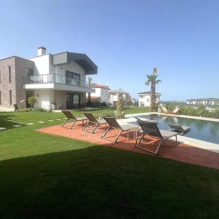 Modern 2-br Near With Pool Access E-1-75 شقة *