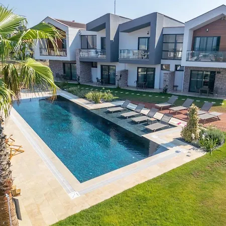 Modern 2-br Near With Pool Access E-1-75 شقة Ayvalı