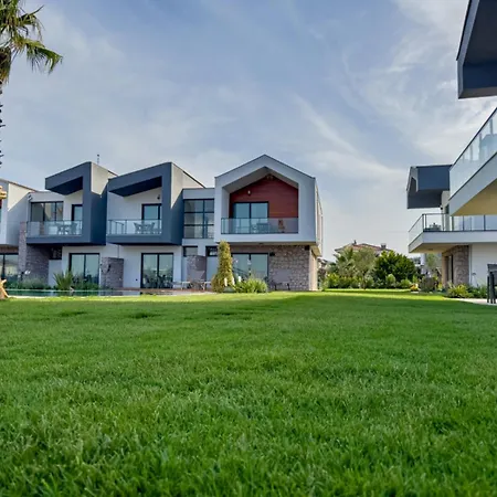Modern 2-br Near With Pool Access E-1-75 Appartamento *