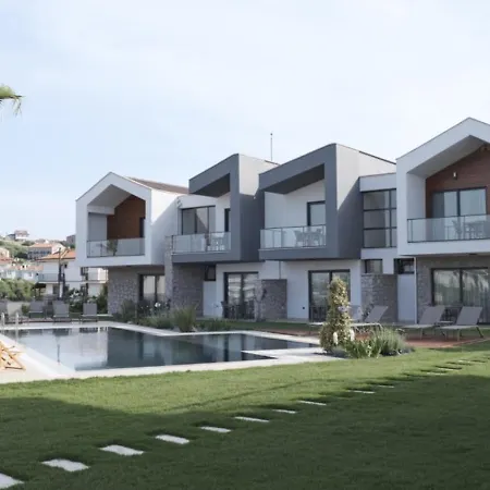 Modern 2-br Near With Pool Access E-1-75 Appartamento *