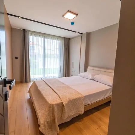Appartamento Modern 2-br Near With Pool Access E-1-75 *